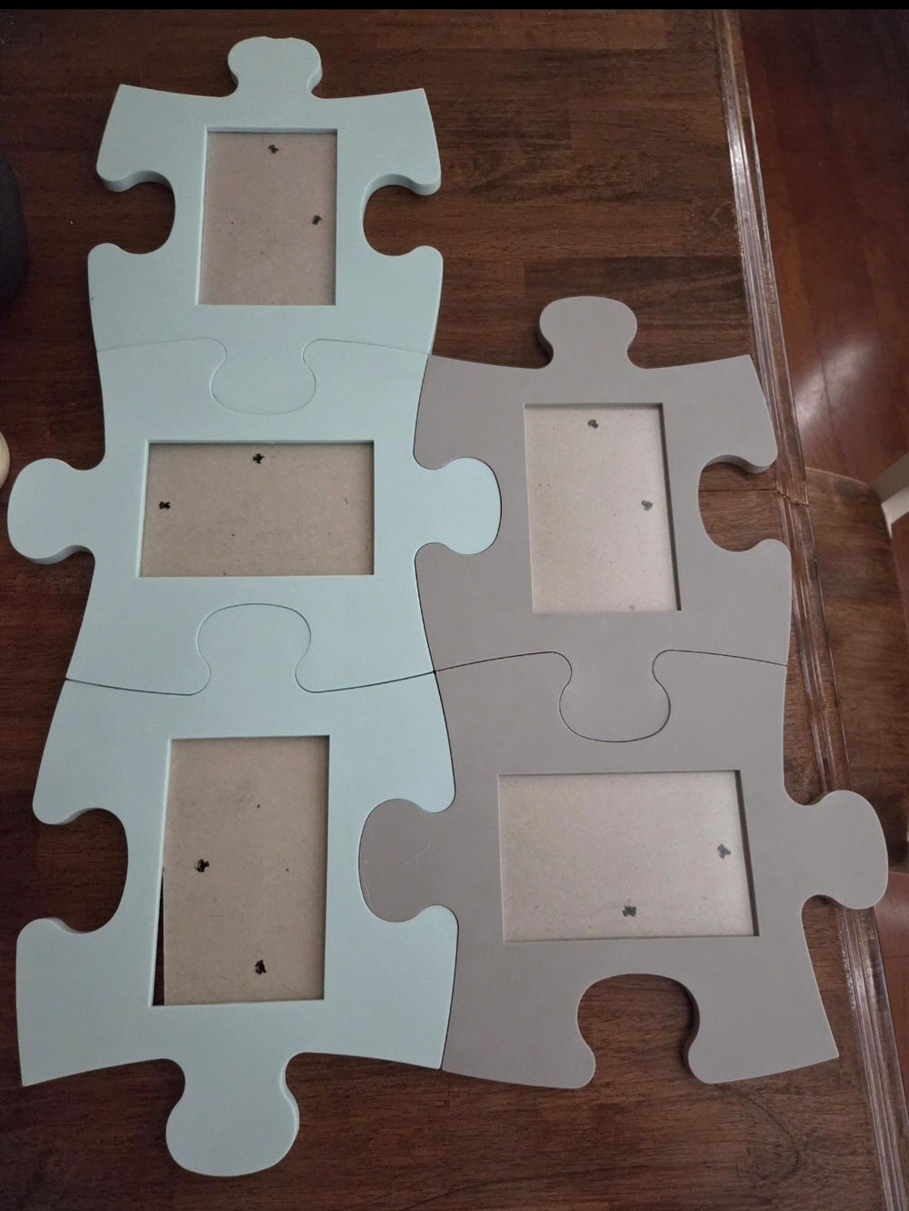 Puzzle-Shaped Interlocking Wall Frame Set in Light Blue and Gray by